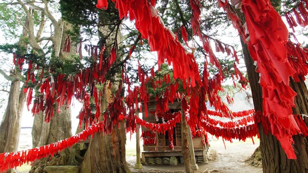 卯子酉(うねとり)神社